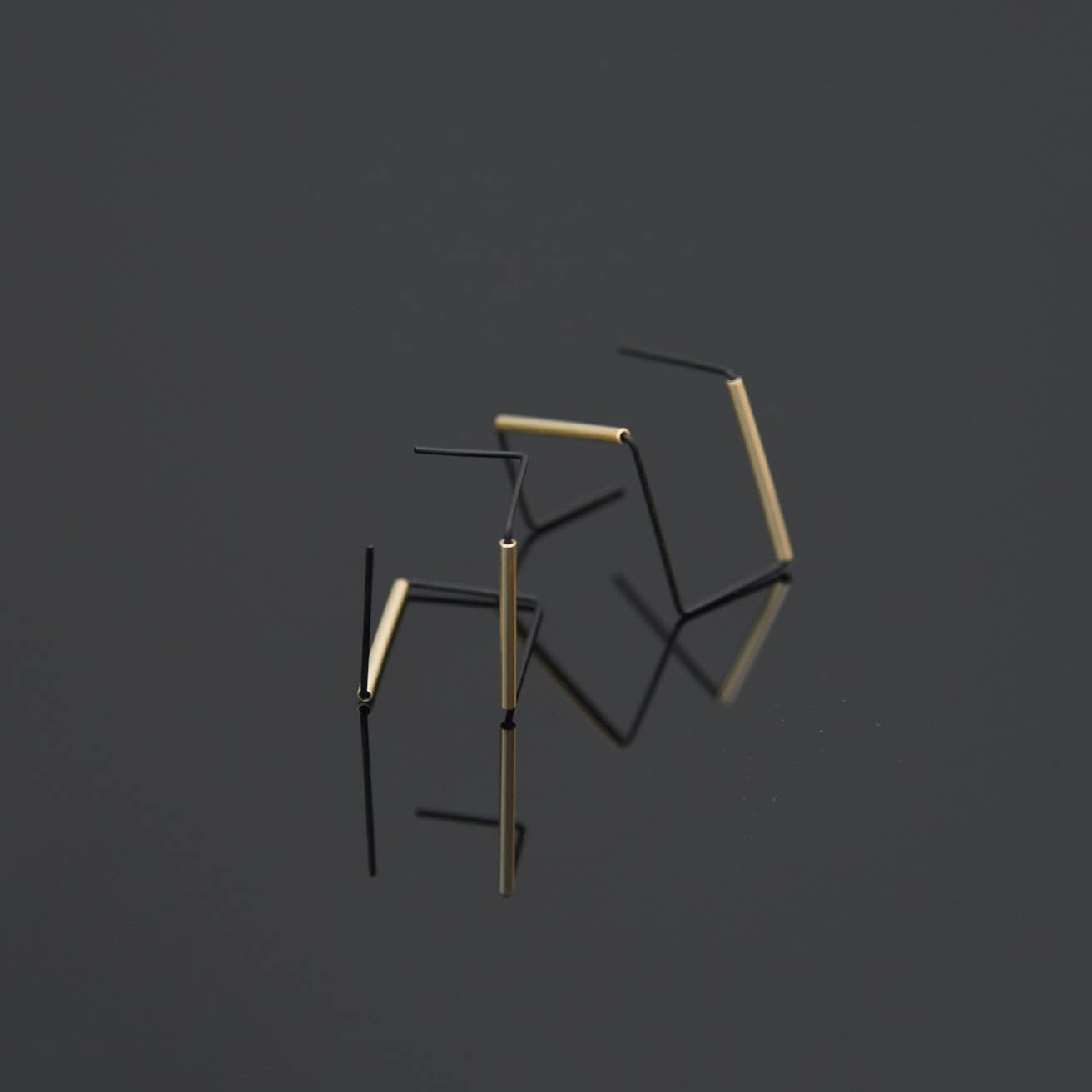 Maze Geometric Post-Back Hoop Earrings - Black/Gold