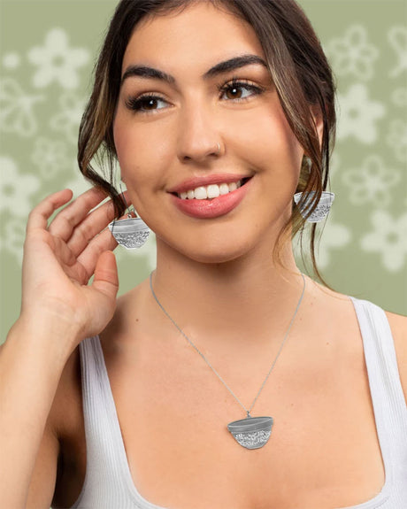 Retro Crazy Daisy Pyrex Bowl Pendant Necklace - Silver