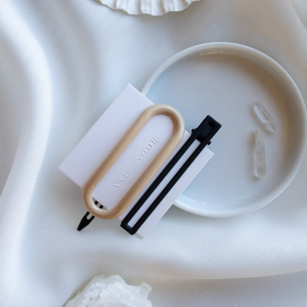 Cream + Black — BYRON Hair Clip Set