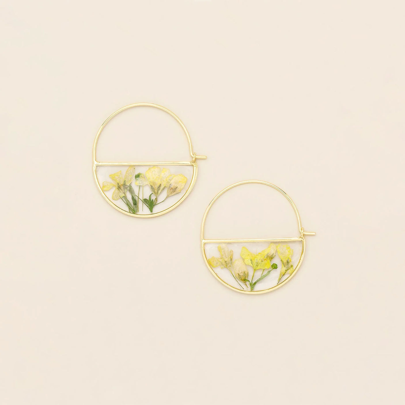 Pressed Flower Hoop Earrings - Gold - Yellow Baby's Breath