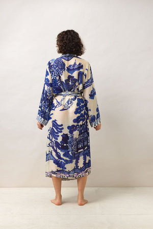 Giant Willow Blue Robe