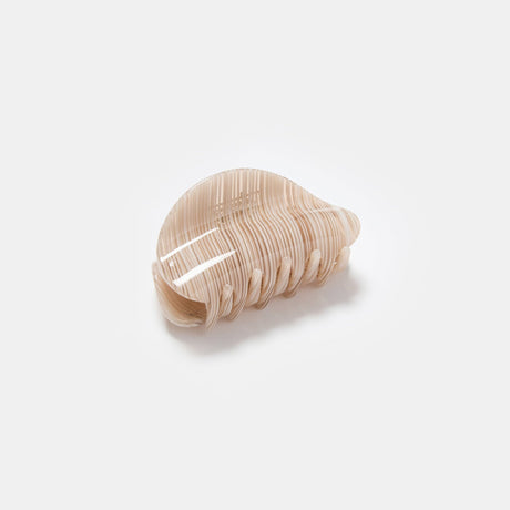 Chunks Juno Hair Claw Clip in Oak on a white background