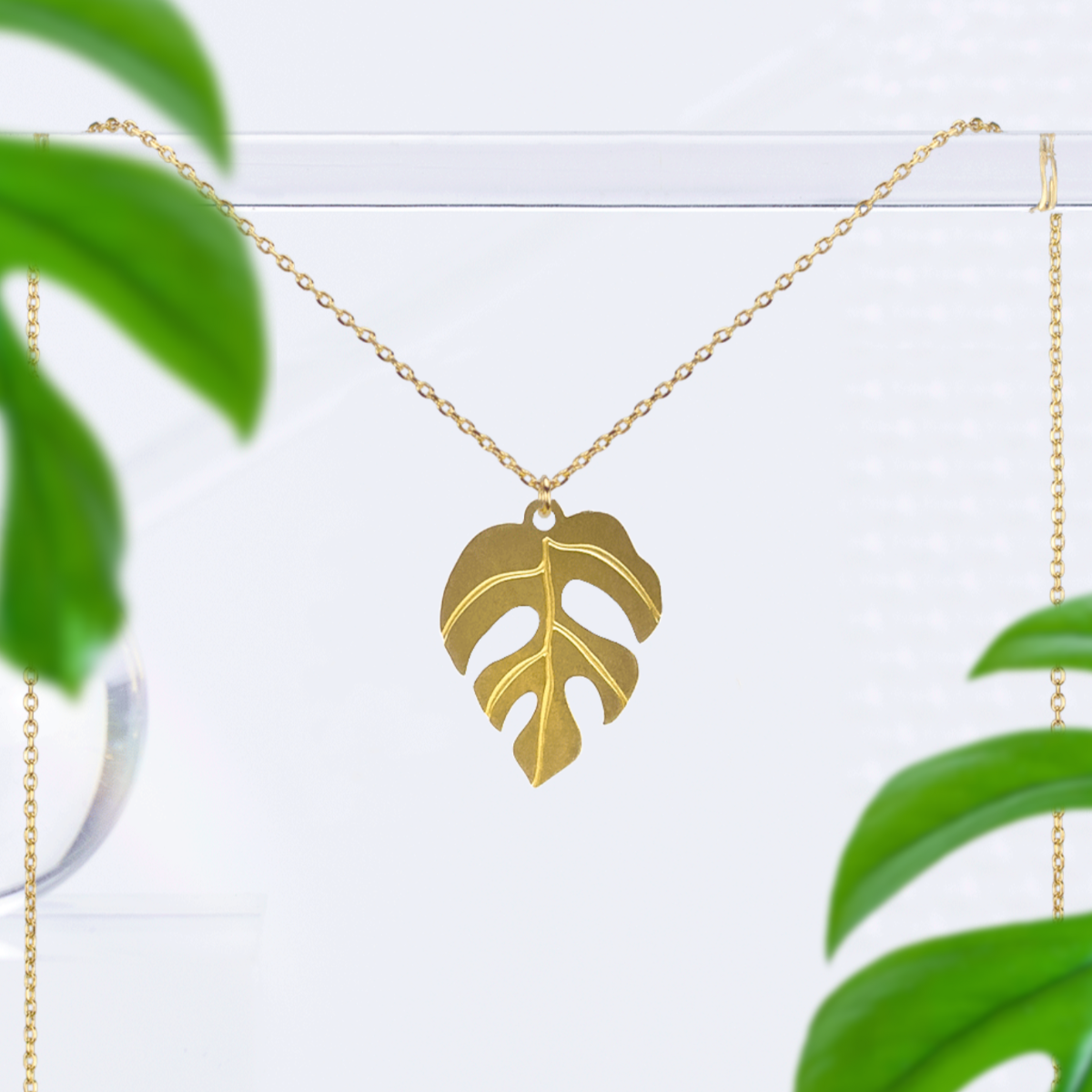 Mini Monstera Leaf Pendant Necklace - Gold