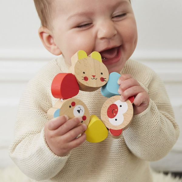 Wooden Grasping Ring Rattle (6+ mo)