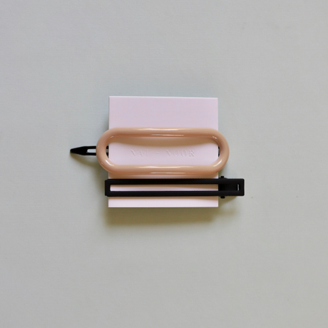 Cream + Black — BYRON Hair Clip Set