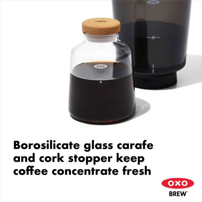 Compact Cold Brew Coffee Maker Borosilicate glass carafe and cork stopper keep coffee concentrate fresh